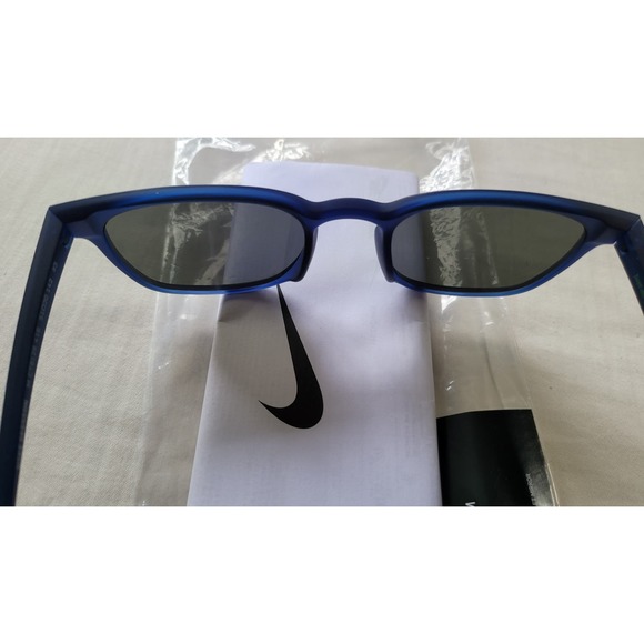 Nike Unisex Sunglasses Ultraviolet Mirror Lens Square Frame SESSION M CT8128 416 - Picture 7 of 10